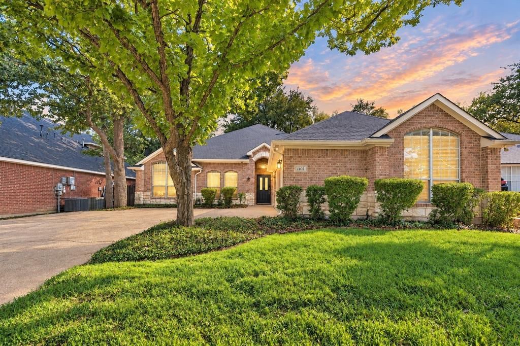 1102 Hartman Court, Arlington