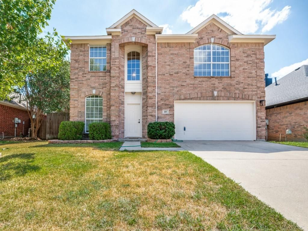 307 Mary Pat Drive, Grand Prairie