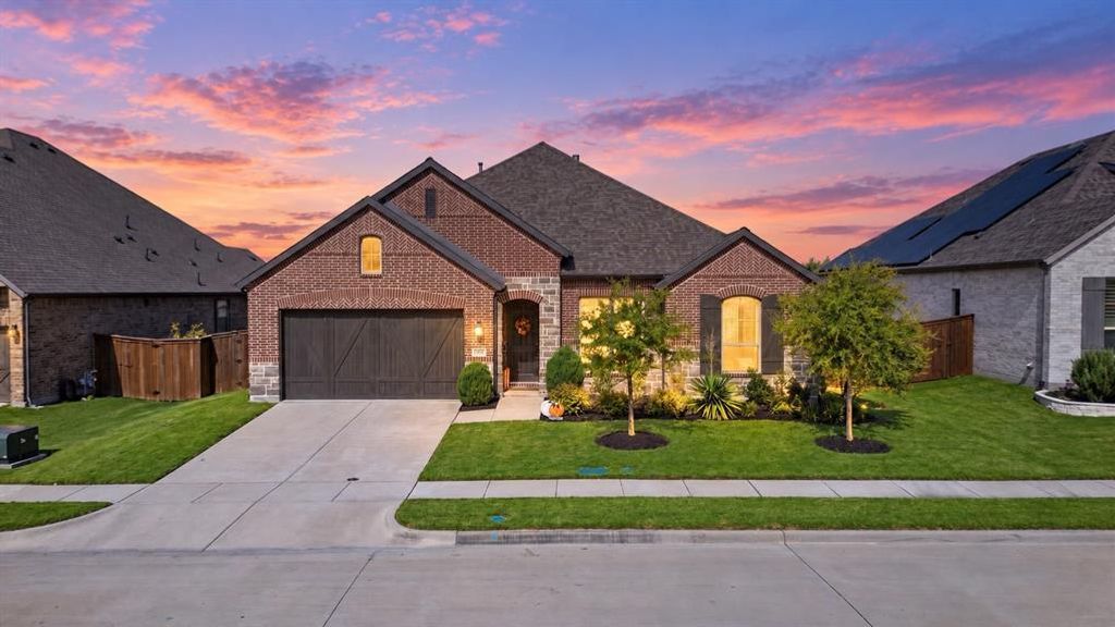 1818 Abruzzo Drive, McLendon Chisholm