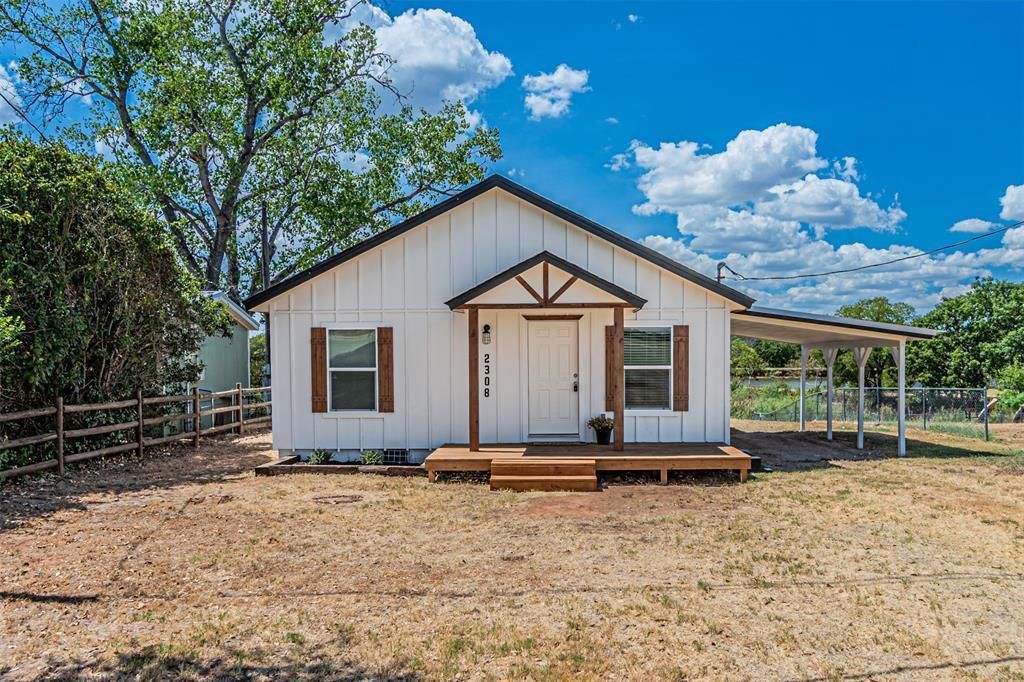 2308 Long Creek Court, Granbury