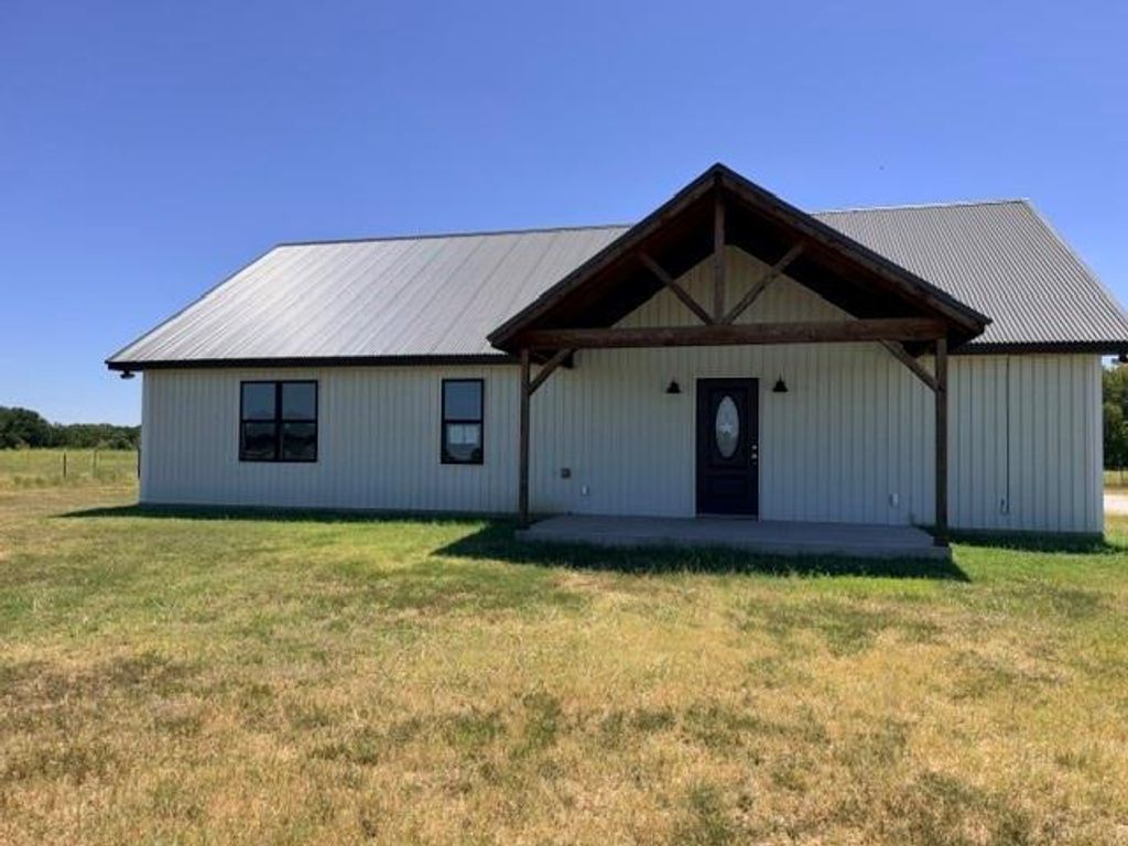 136 Hcr 2221 E, Aquilla