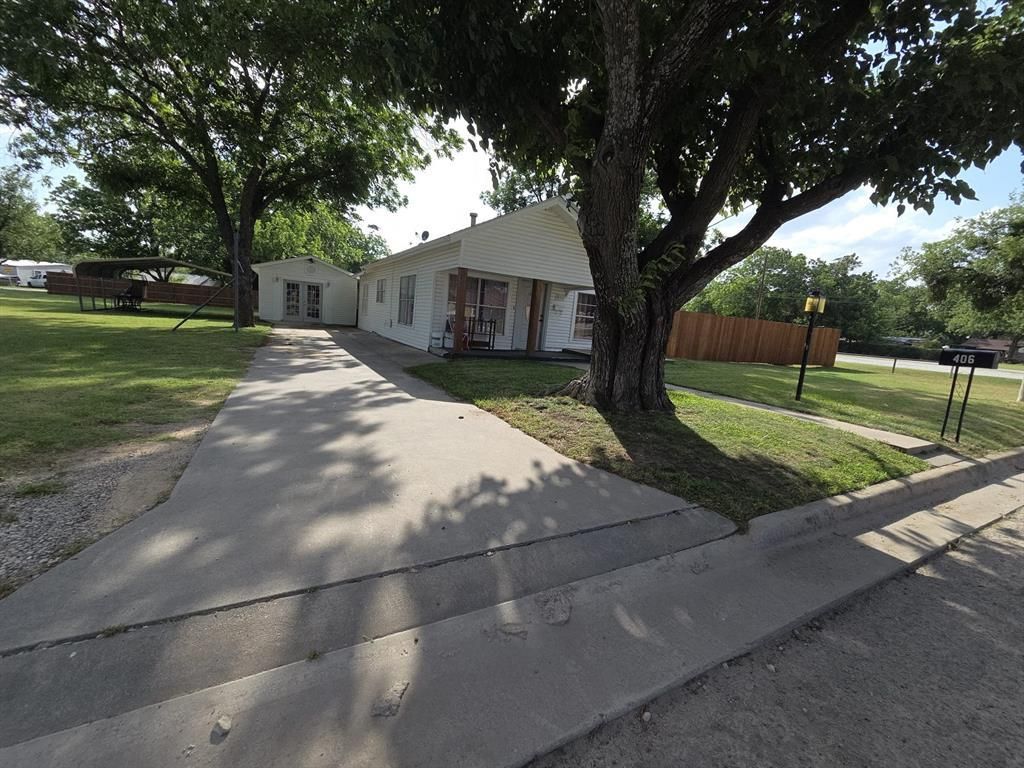 406 Broad Street, Nocona