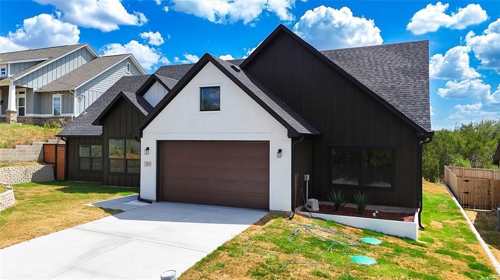 2217 Christine Drive, Granbury