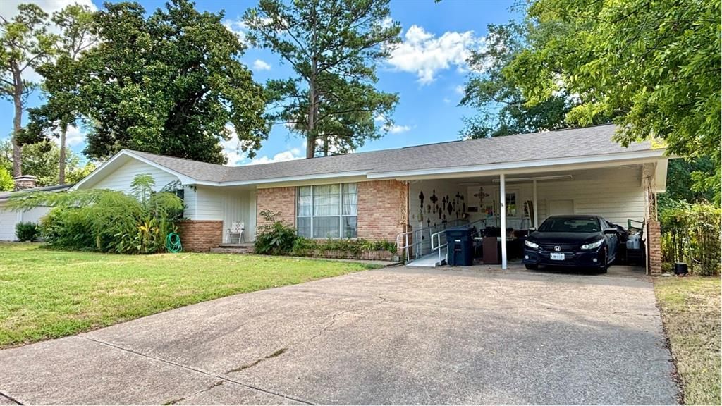 1723 Montrose Drive, Tyler