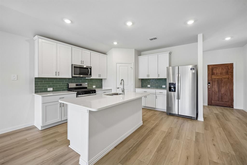 2107 Longchamp Lane, Seagoville