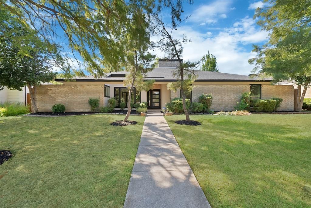 413 Campbell Court, Richardson