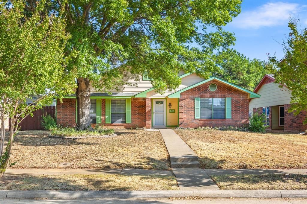 849 Meadowlark Drive, Lewisville