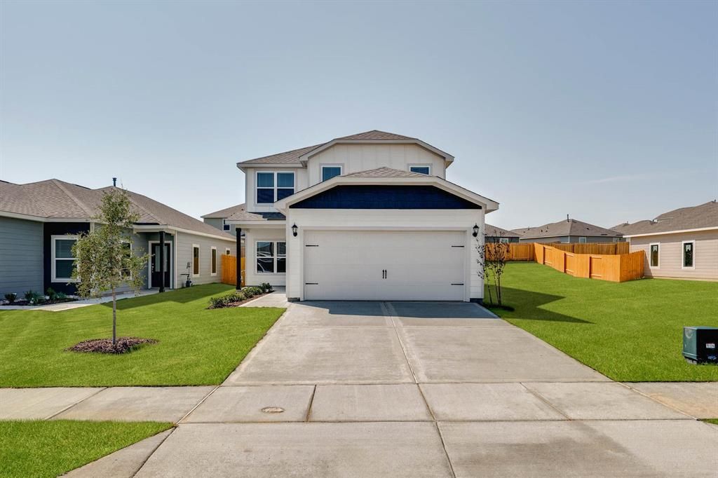 8444 White Wolf Trail, Ponder