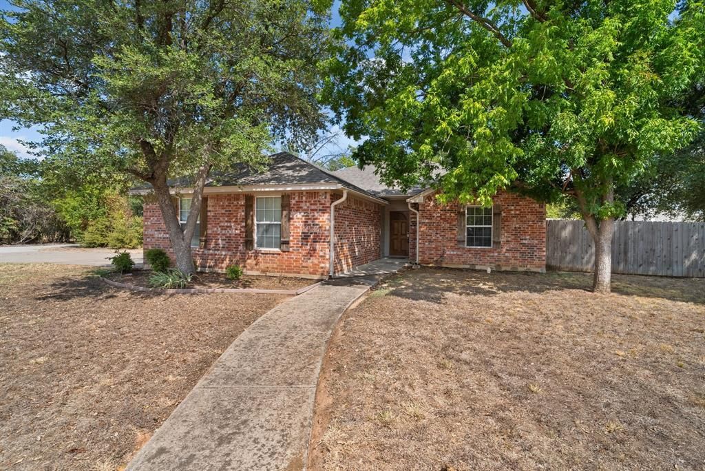 130 Deanna Lane, Weatherford