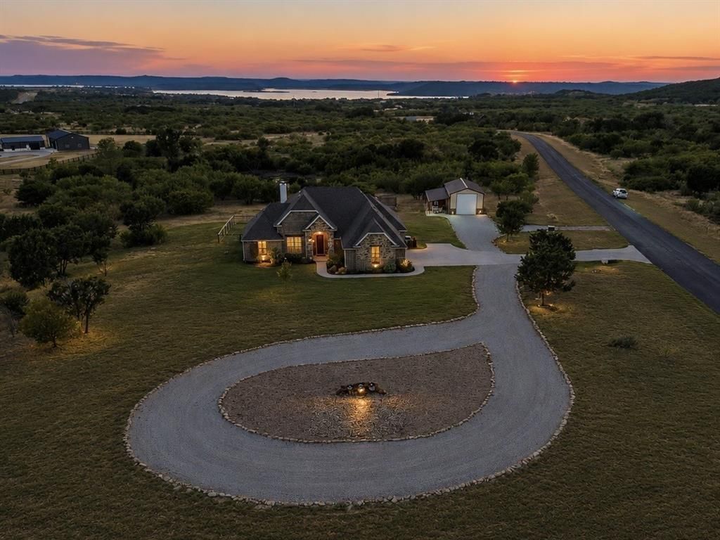 1041 Indigo Bush Court, Graford