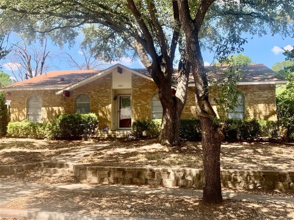 2917 Clover Valley Drive, Garland