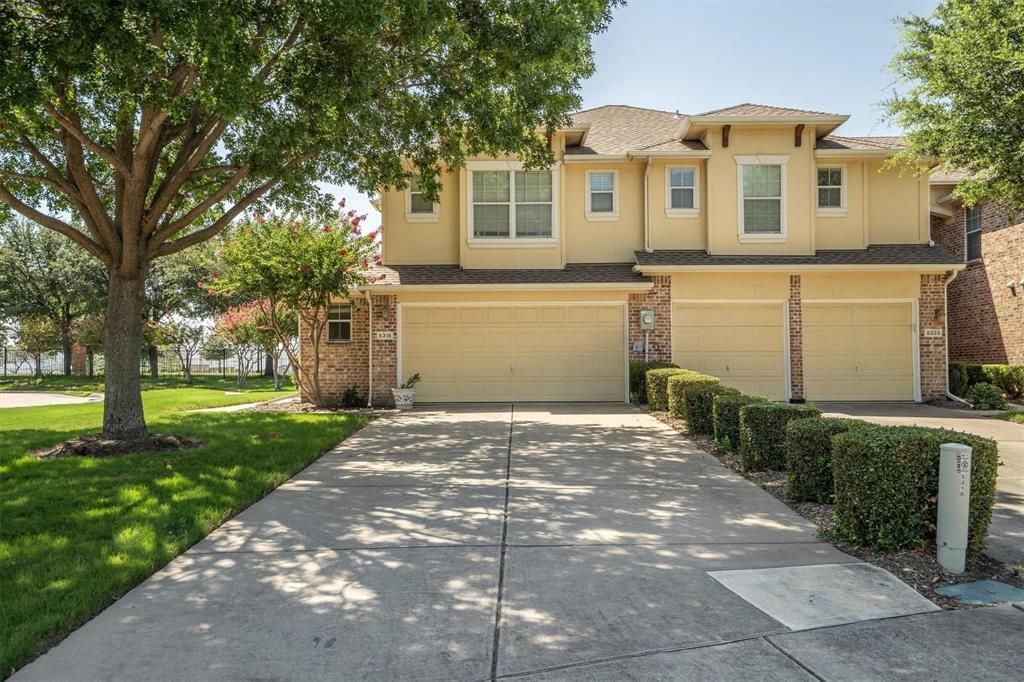 5315 Crimson Oaks Drive, Frisco