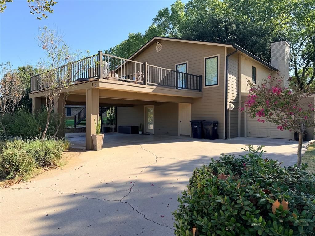 160 Hogan Drive, Comanche