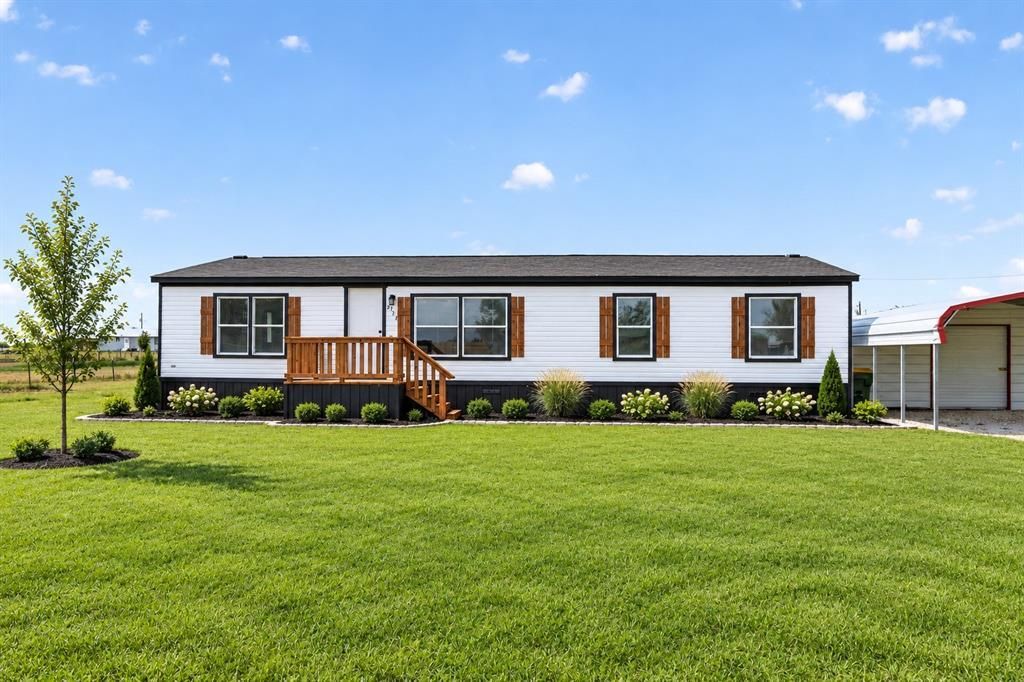 8325 Mckinney Lane, Joshua
