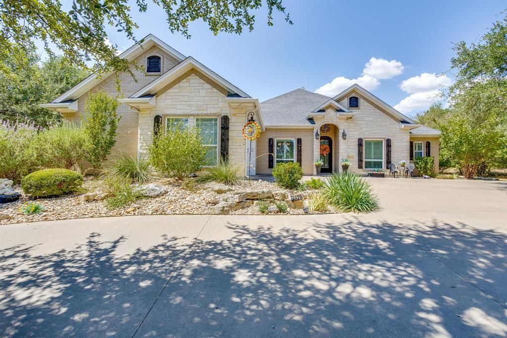 8528 Summerhill Lane, Cleburne