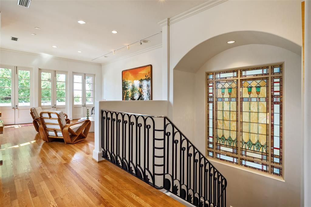 2203 Allen Street, Dallas