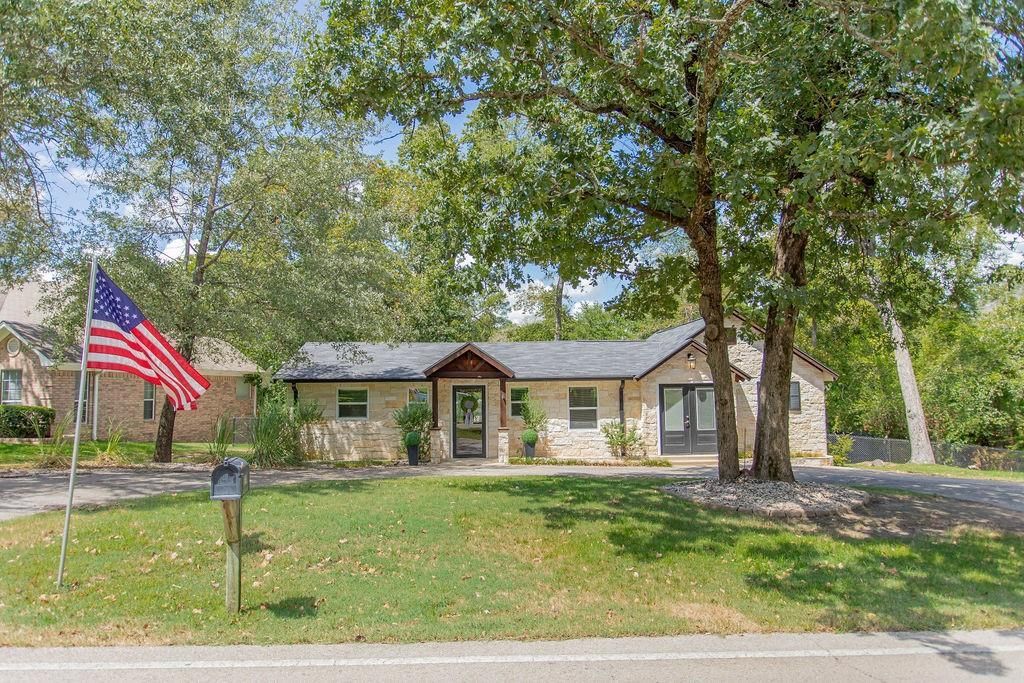 224 Hideaway Lane E, Hideaway