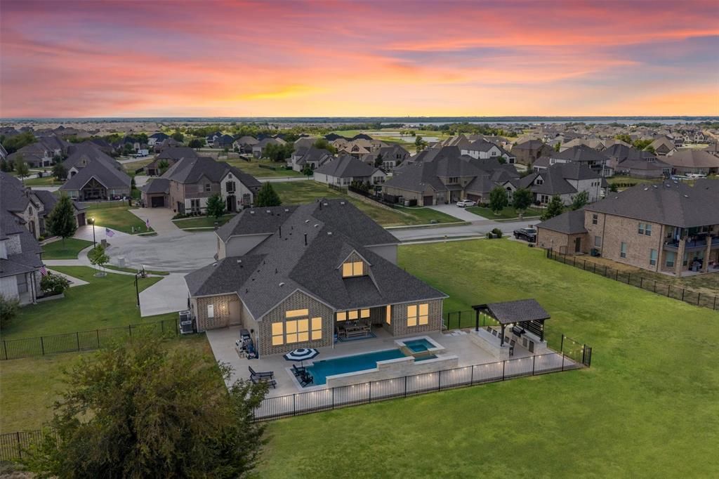 2427 Debracie Court, Heath