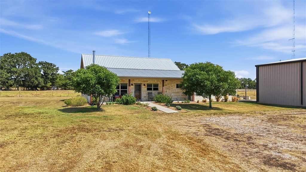2109 County Road 1185, Sulphur Springs