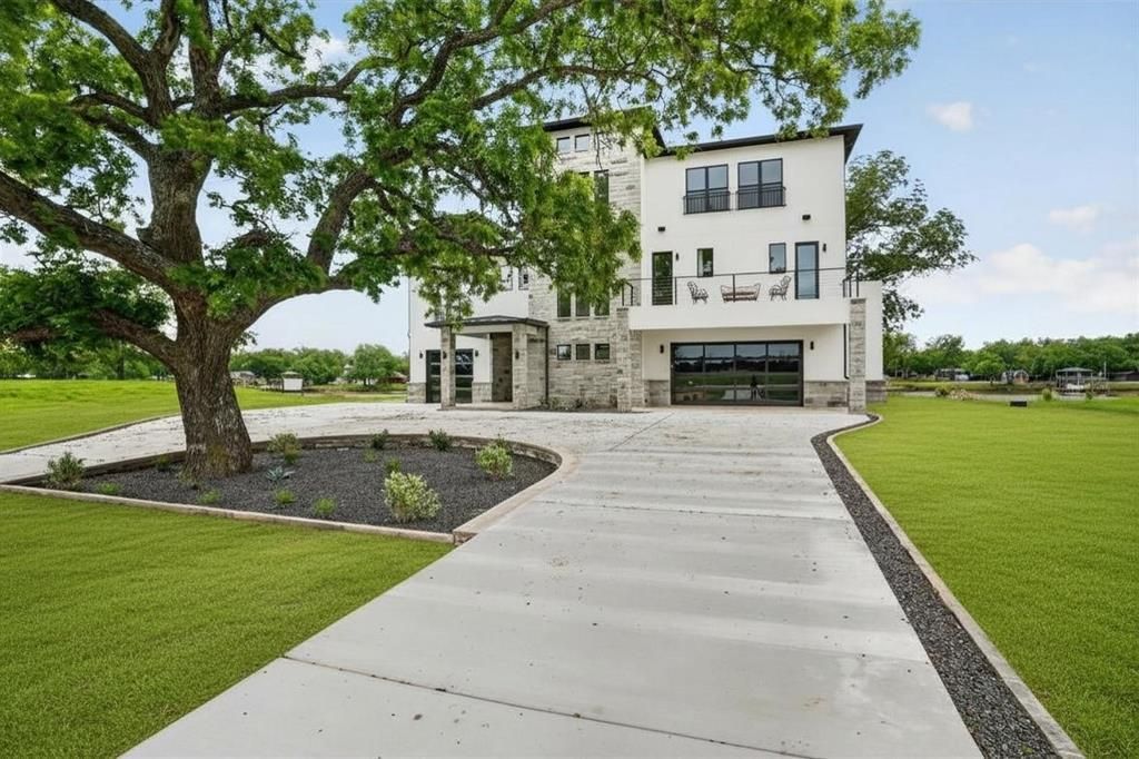 1046 River Ranch Lane, Weatherford