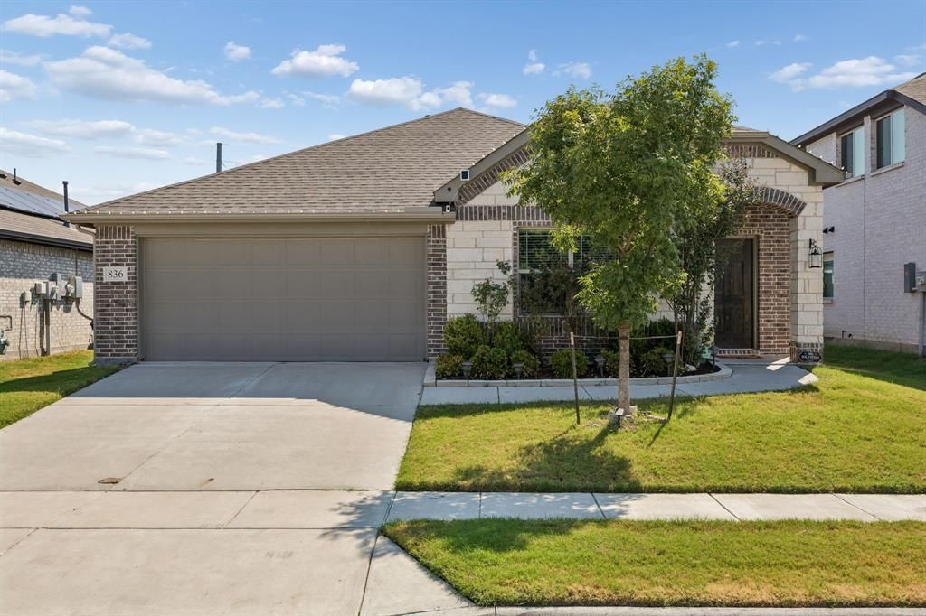 836 Foxtail Bend, Lavon