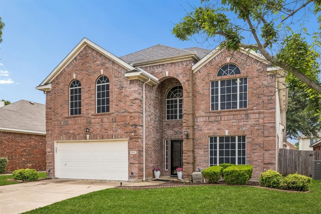 4501 Stepping Stone Drive, Fort Worth