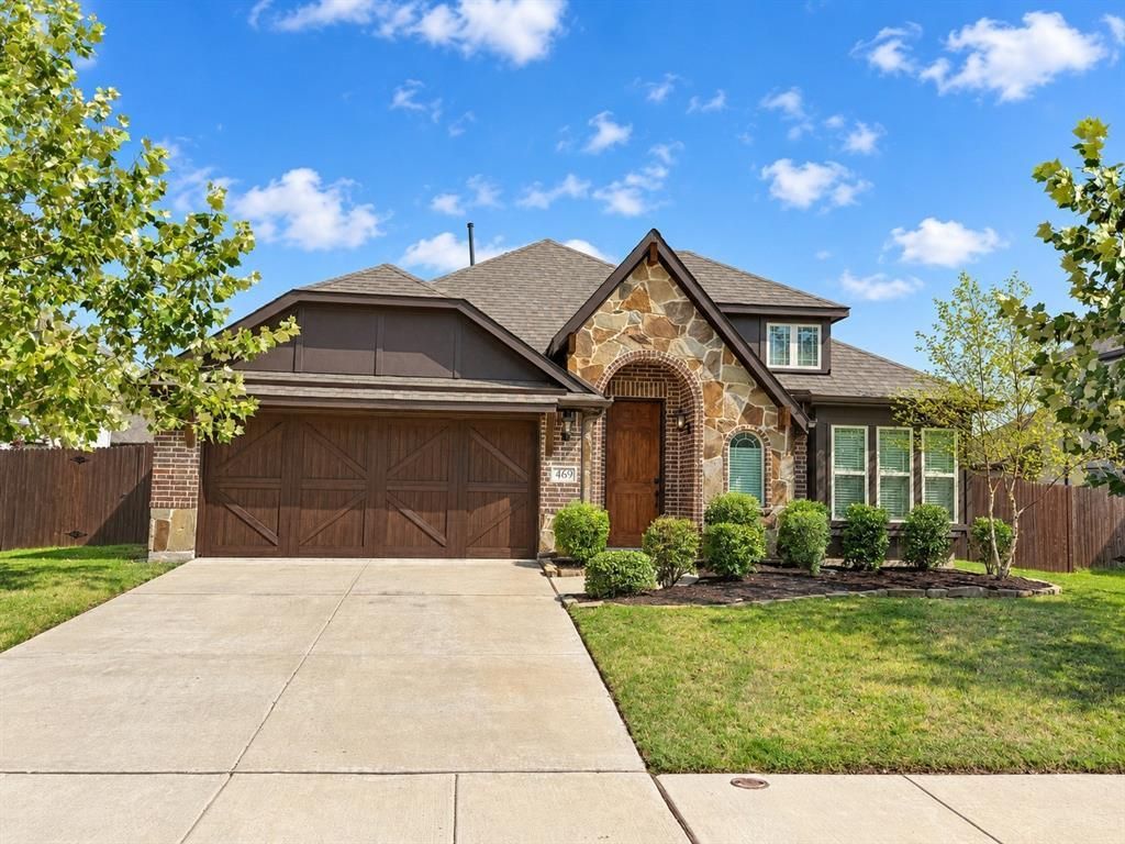 469 Brushwood Lane, Waxahachie