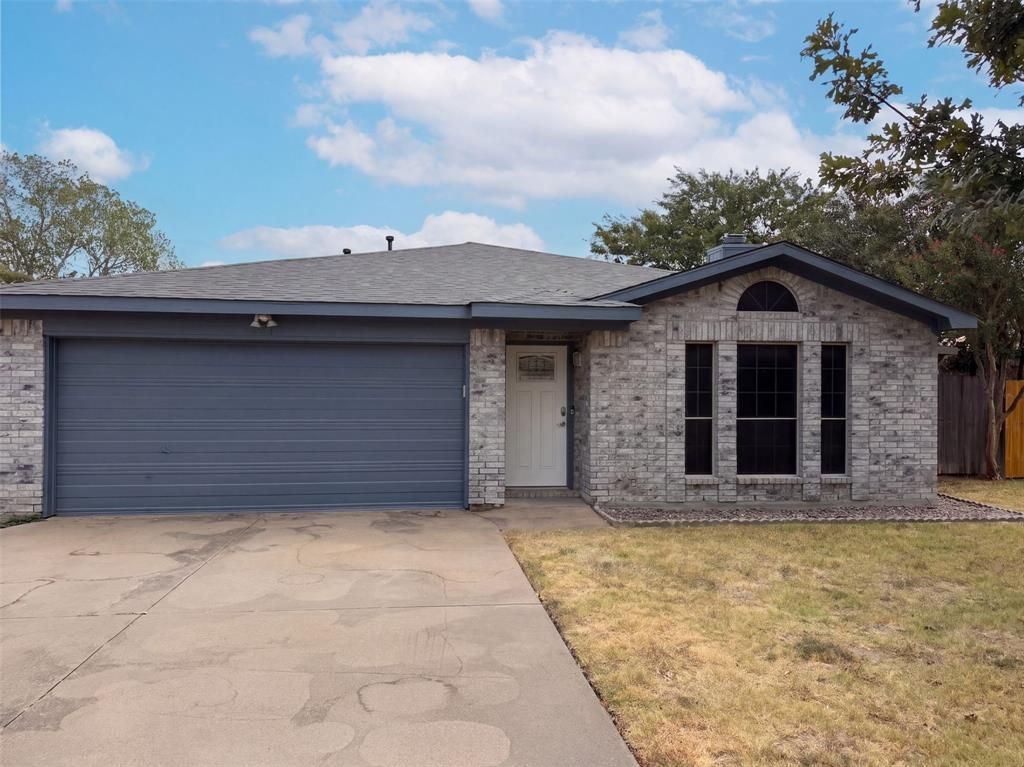 713 Buddy L Drive, Fort Worth