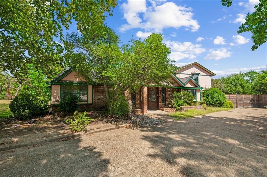 135 E Pleasant Run Road, Cedar Hill
