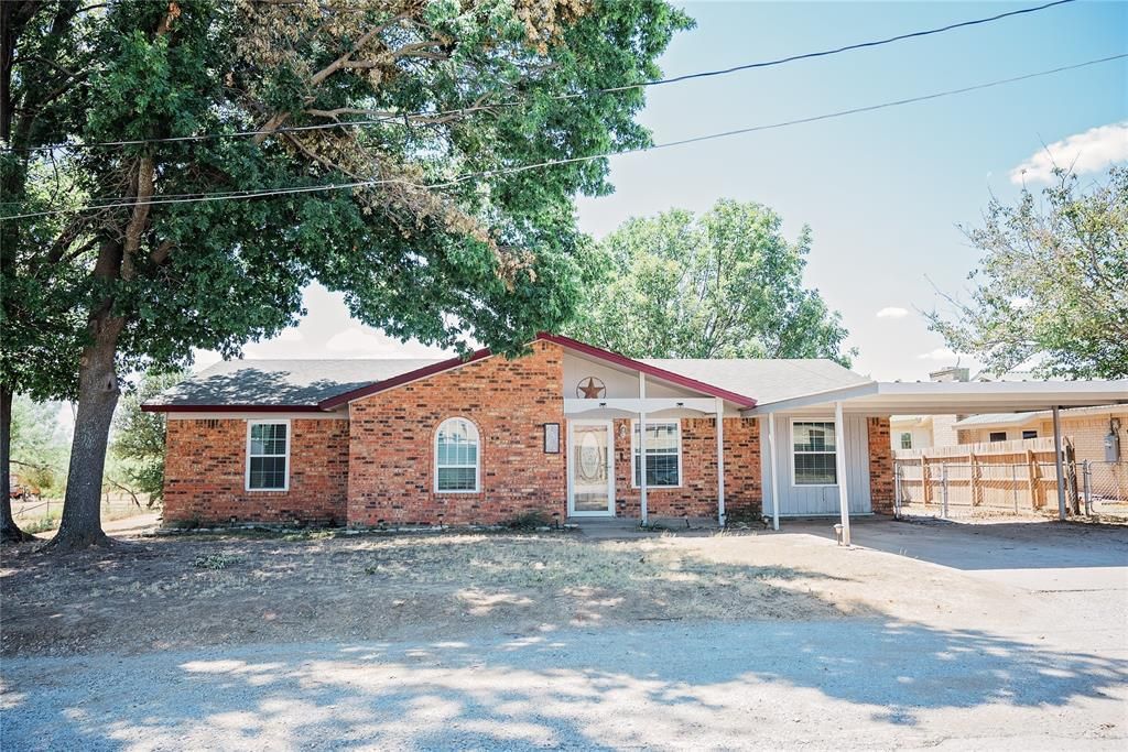 1102 Conner, Eastland