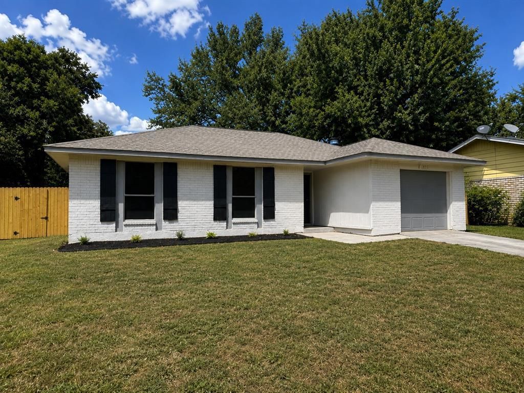 313 Taurus Drive, Cedar Hill