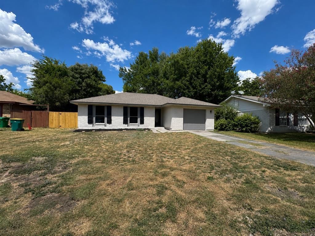 313 Taurus Drive, Cedar Hill