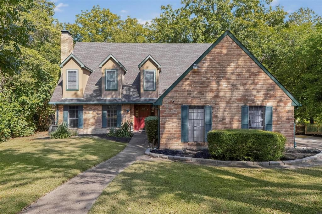 277 Creekwood Drive, Lancaster