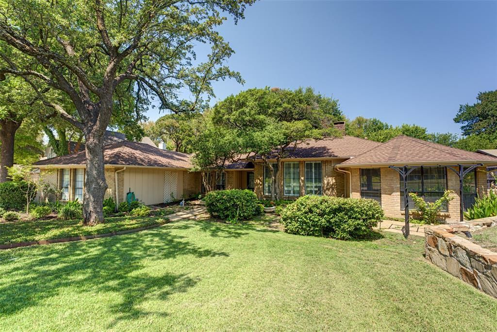 1990 Wind Hill Road, Rockwall