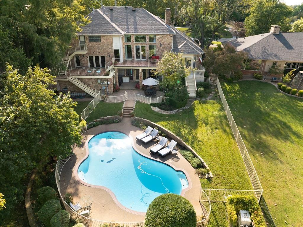 3316 S Country Club Road, Garland
