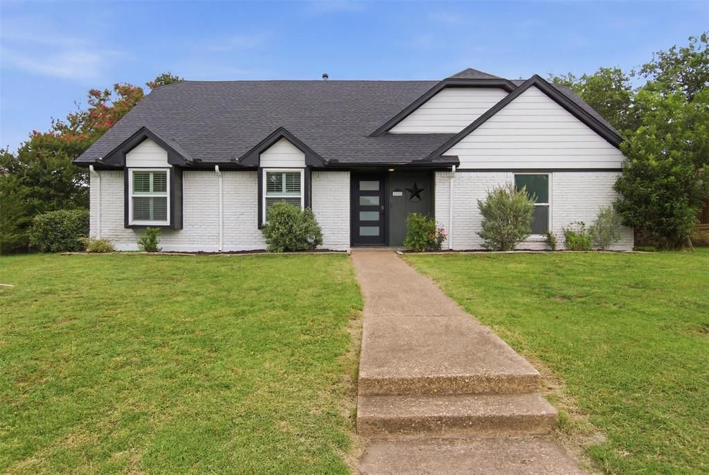 1705 Hatherly Drive, Plano