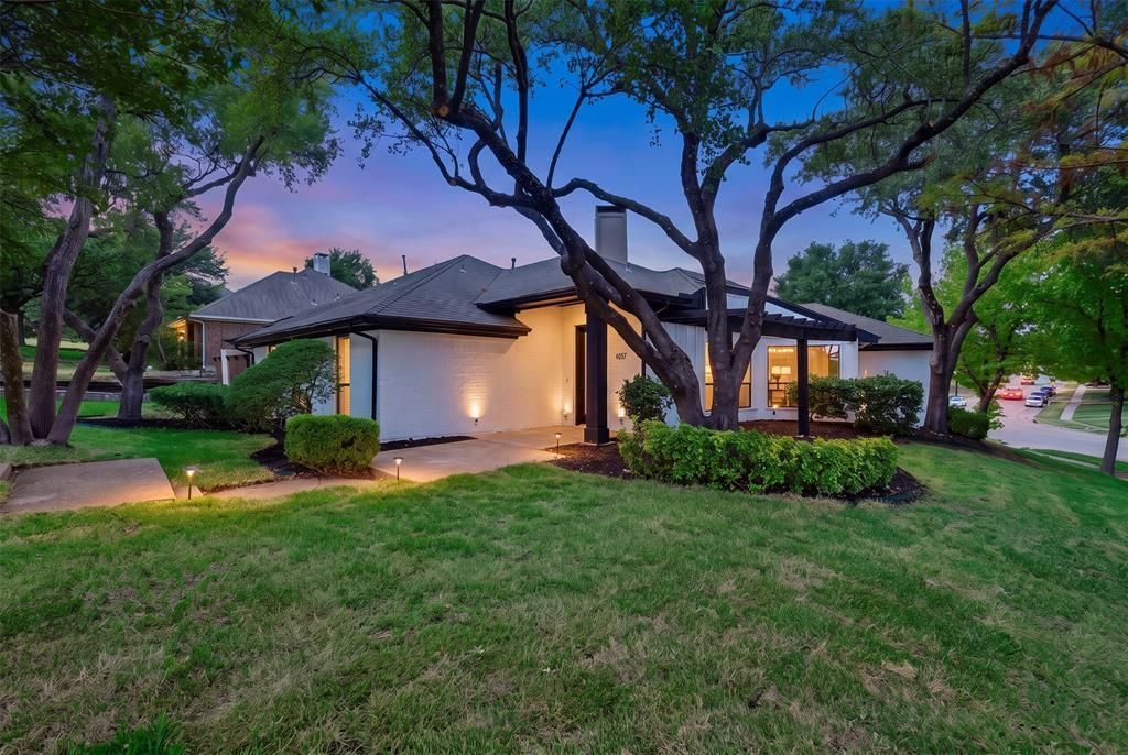 1137 Seminary Ridge, Garland