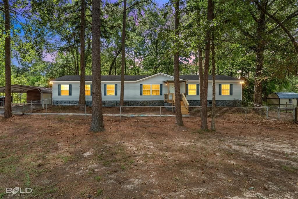 1605 Gray Lake Drive, Princeton