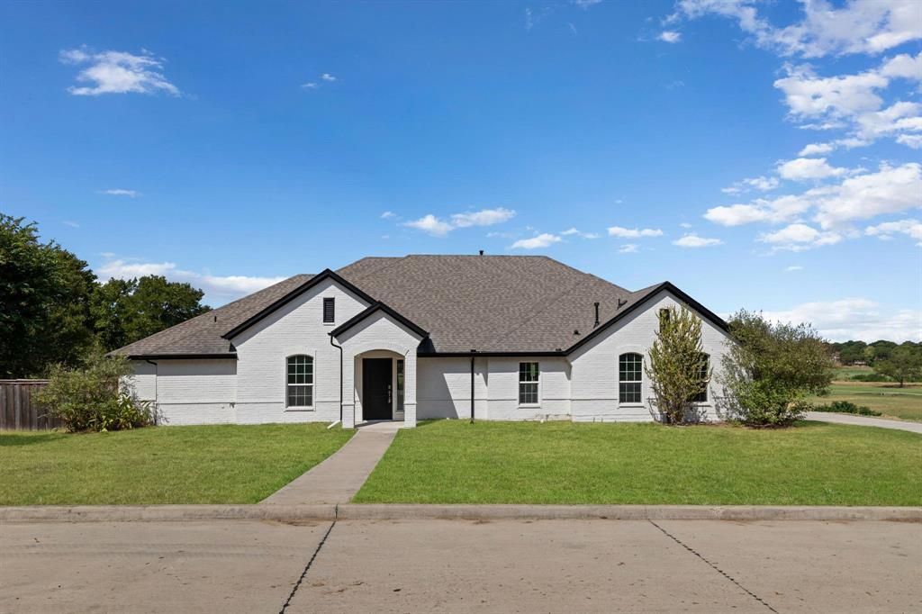 3648 Bluegrass Drive, Grand Prairie