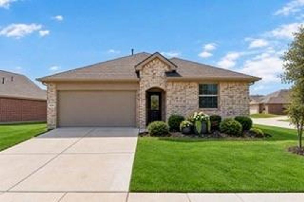 2000 Angus Drive, Little Elm