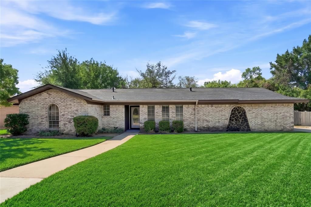 509 Hillside Road, Colleyville