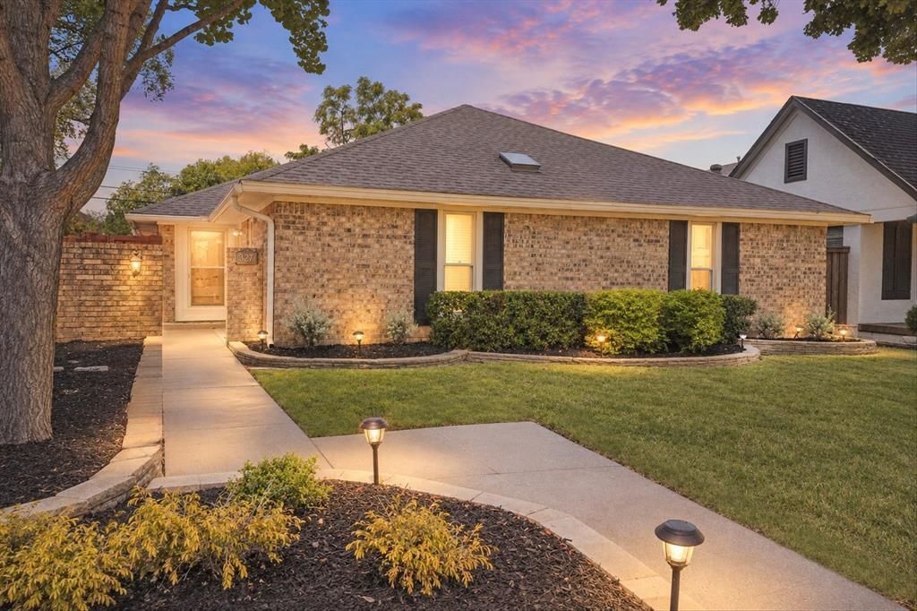 5927 Vickery Boulevard, Dallas