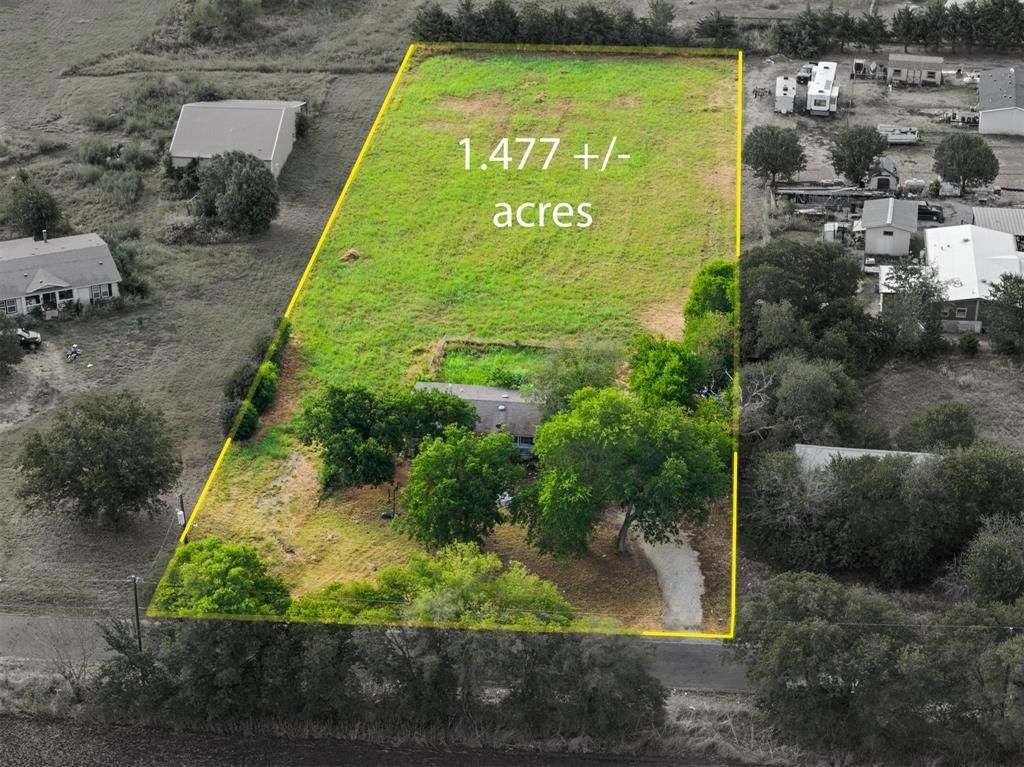 518 Hight Road, Waxahachie