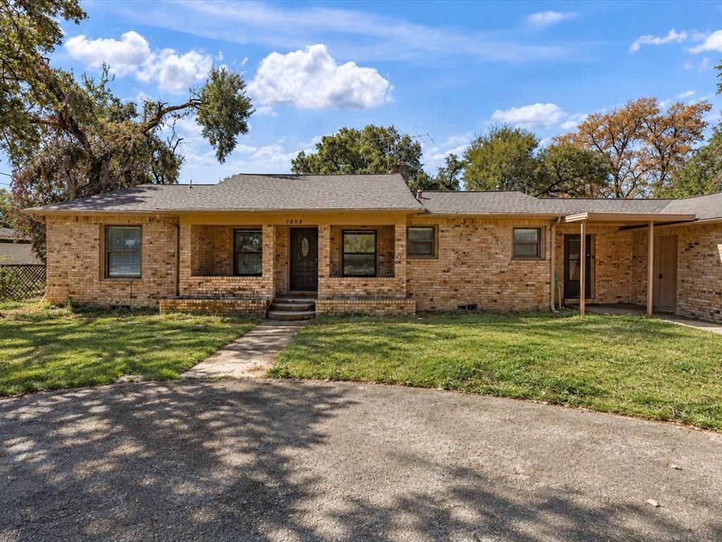 7905 Ella Young Drive, Lakeside