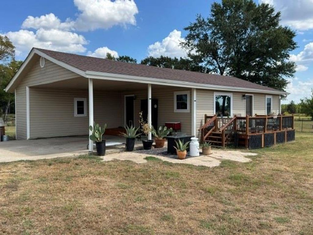 2099 County Road 3420, Leesburg