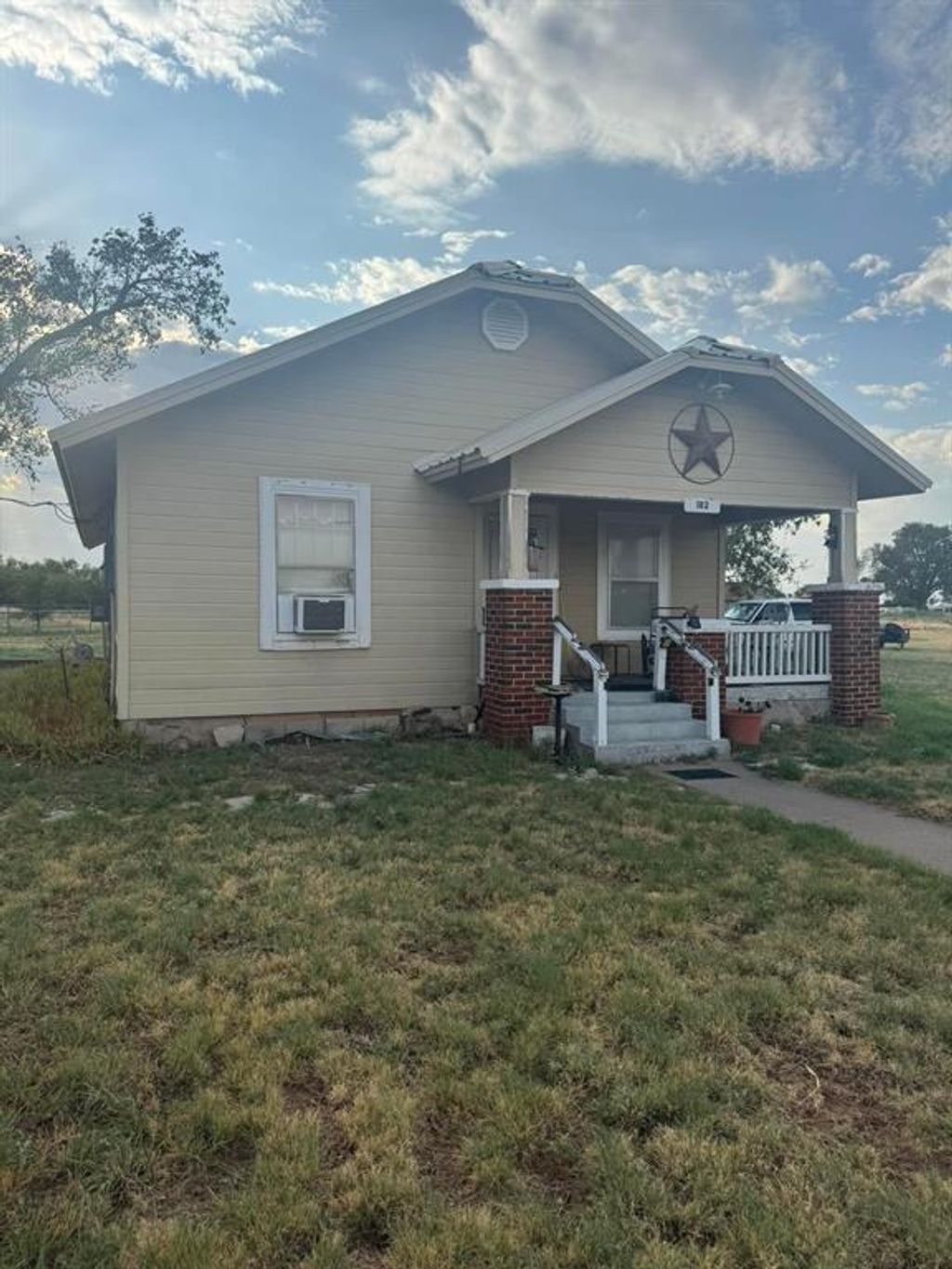 182 Scott, Quanah