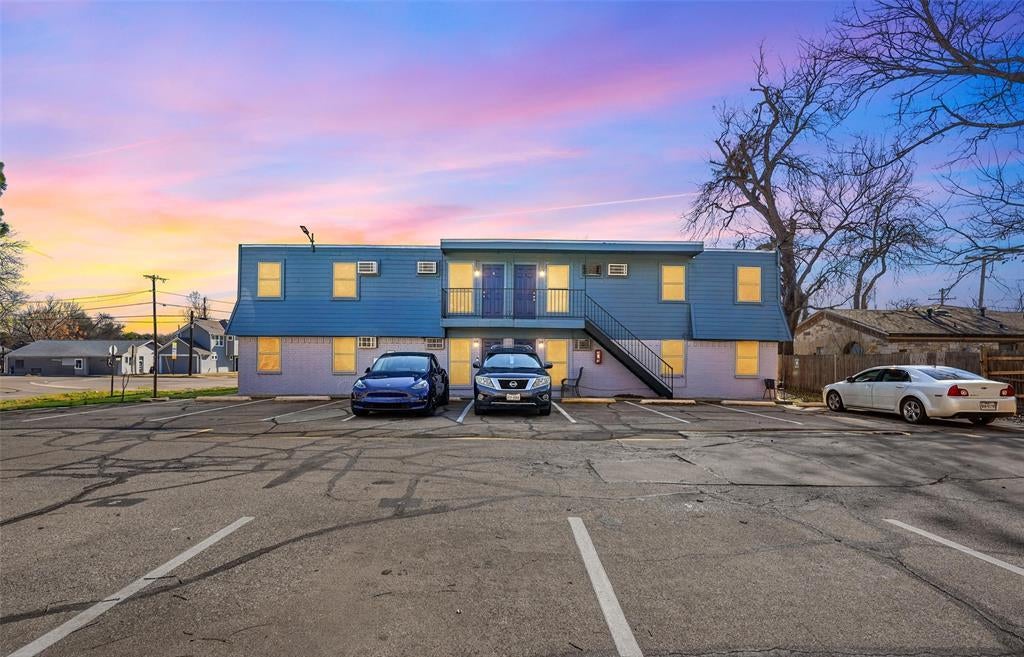 111 E Rogers, Arlington