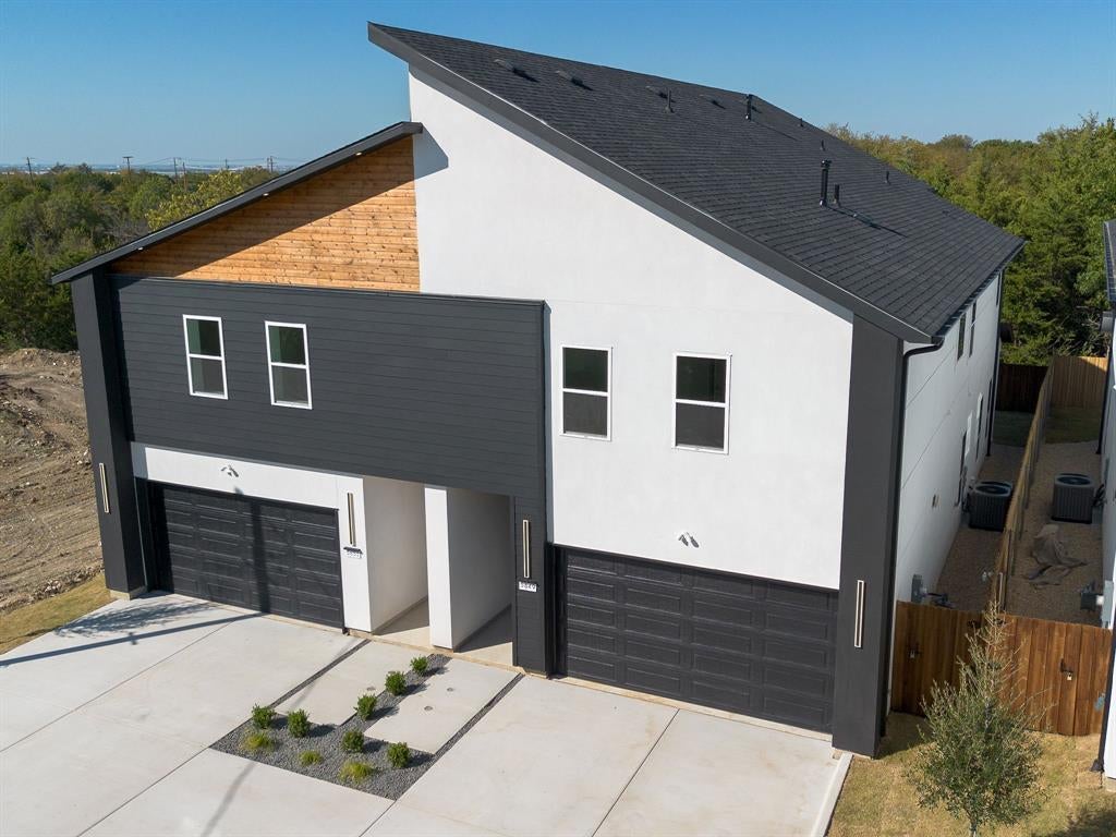 5851 & 5849 Millar Drive, Dallas