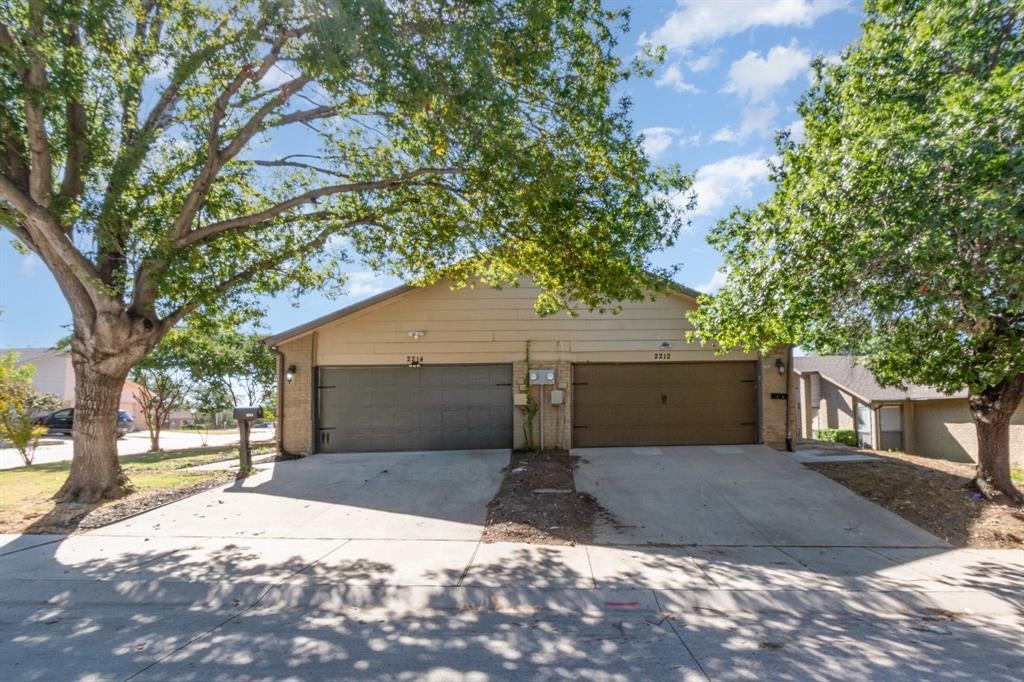 2212 Heritage Circle, Carrollton
