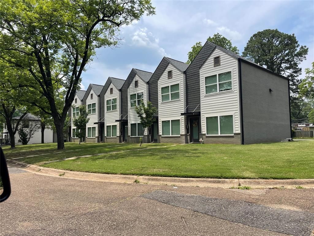 806 W 32nd Street, Texarkana